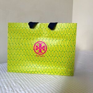 🔴Trina Turk Paper Shopping Bag